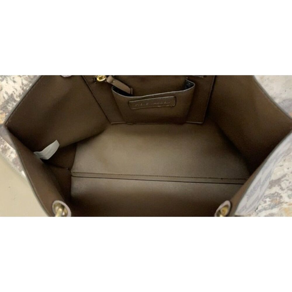 Steve Madden signature tote with matching clutch - Picture 4 of 14